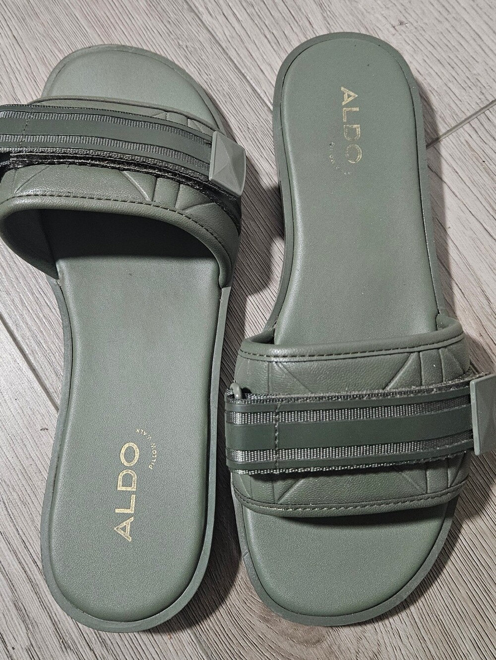 ALDO Mana Pillow Walk Khaki Green Slide Sandals Size 6